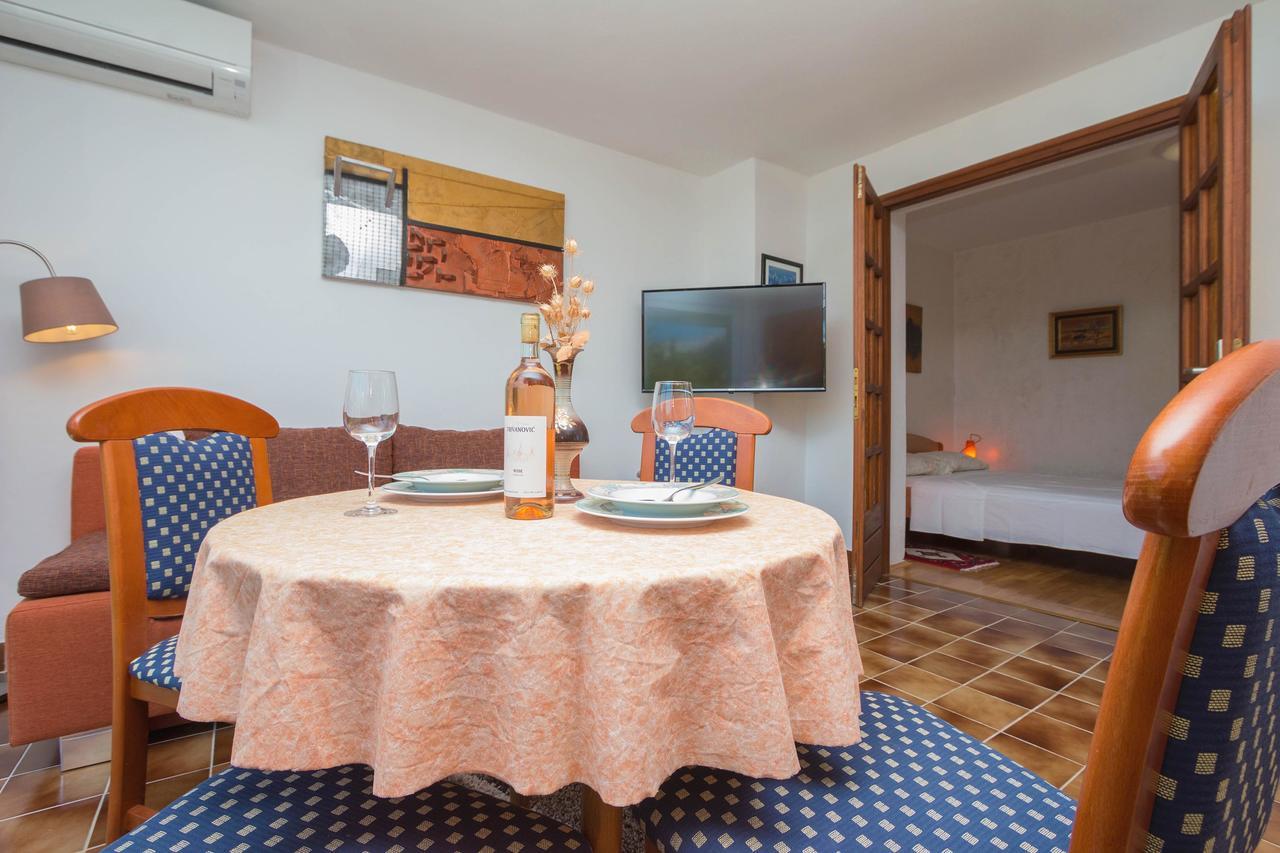 Apartments Tomasic Baska  Exterior photo